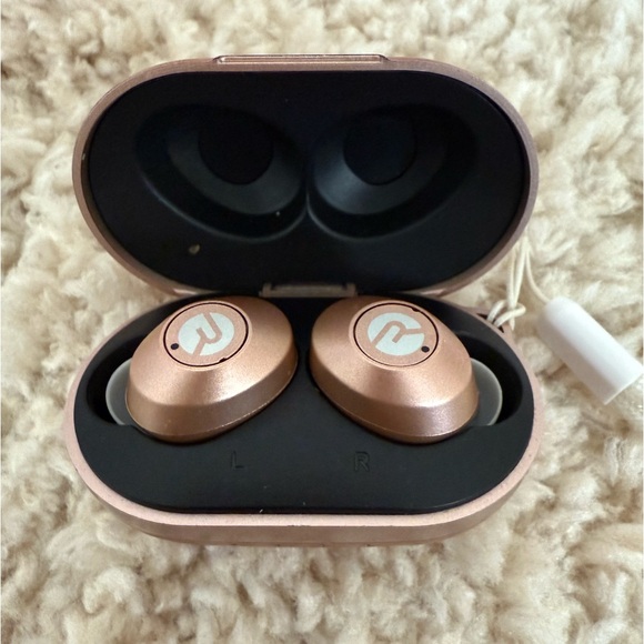 Raycon The Everyday E35 Earbuds - Picture 4 of 5